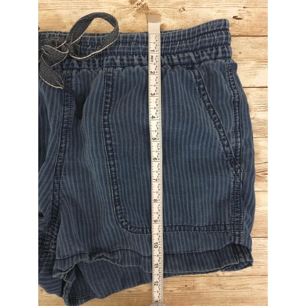 J Crew 2.5 Inseam Mid Rise Striped Drawstring Lyocell Soft Blue Shorts Womens XS